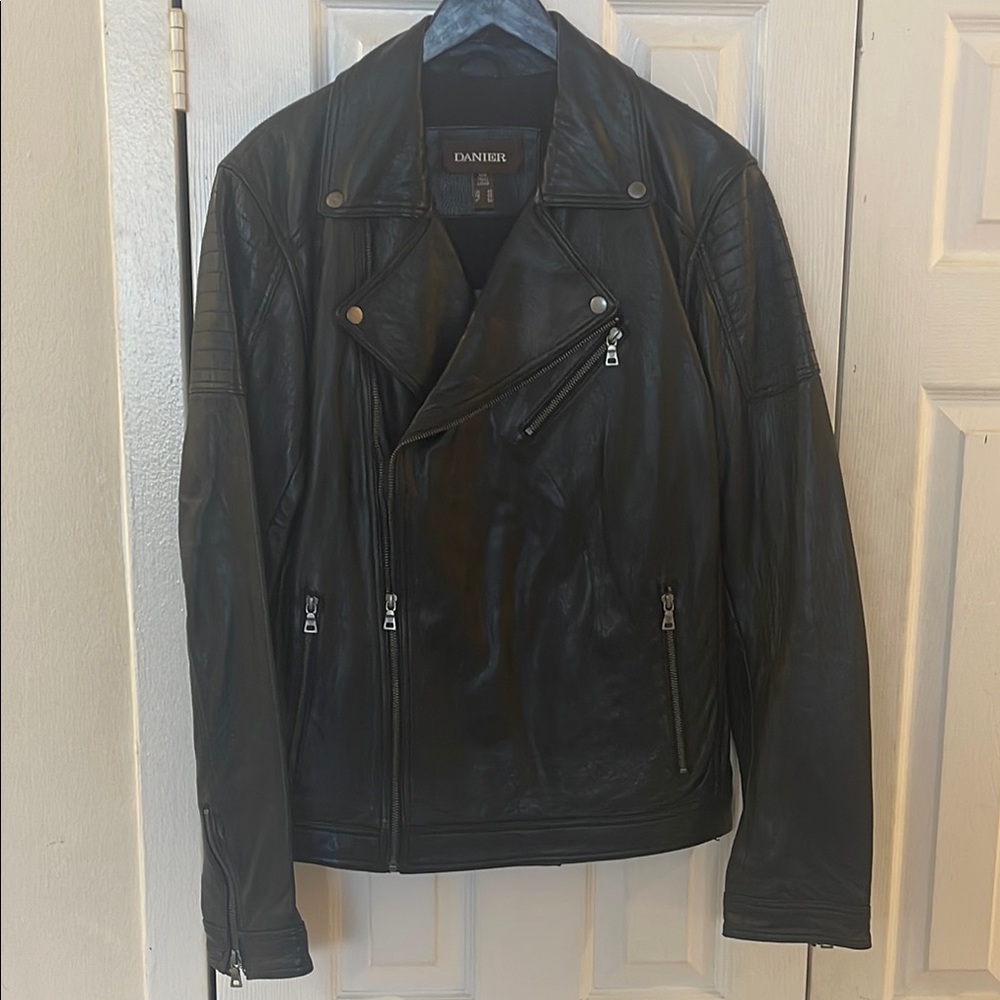 Danier Leather Rock Bomber Jacket Size Medium Tall/Long In Black